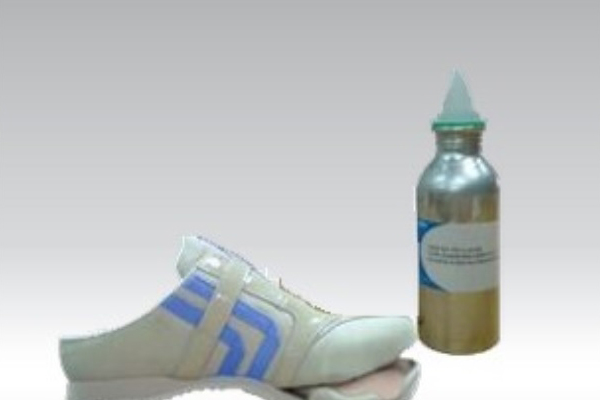 Additive for cement brushability